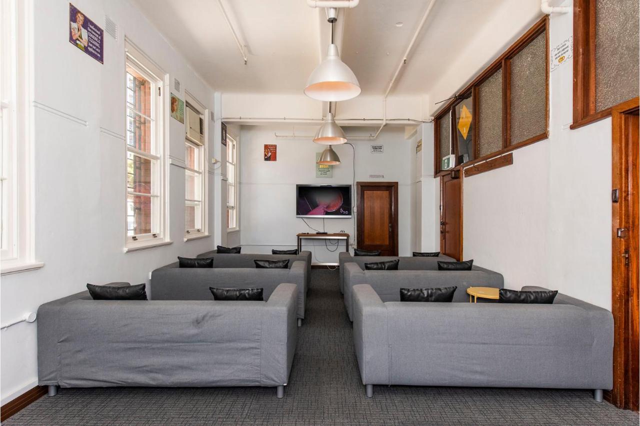 The Old Swan Barracks Hostel Perth Exterior photo