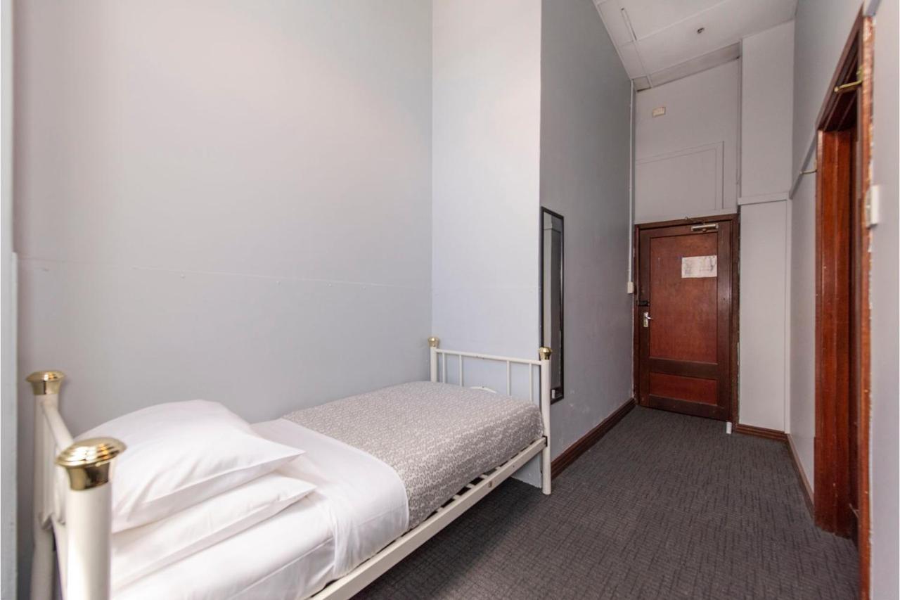 The Old Swan Barracks Hostel Perth Exterior photo