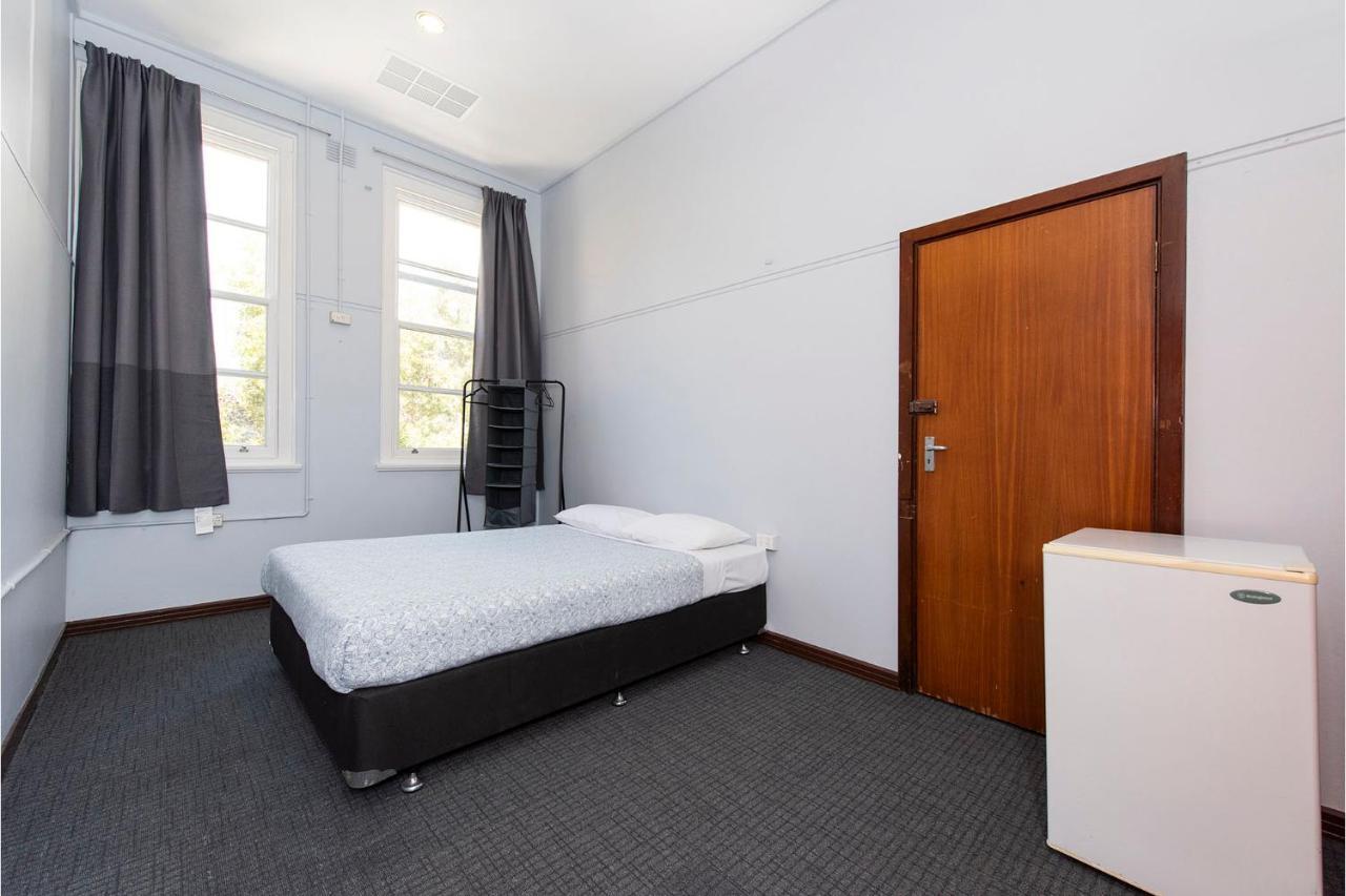 The Old Swan Barracks Hostel Perth Exterior photo